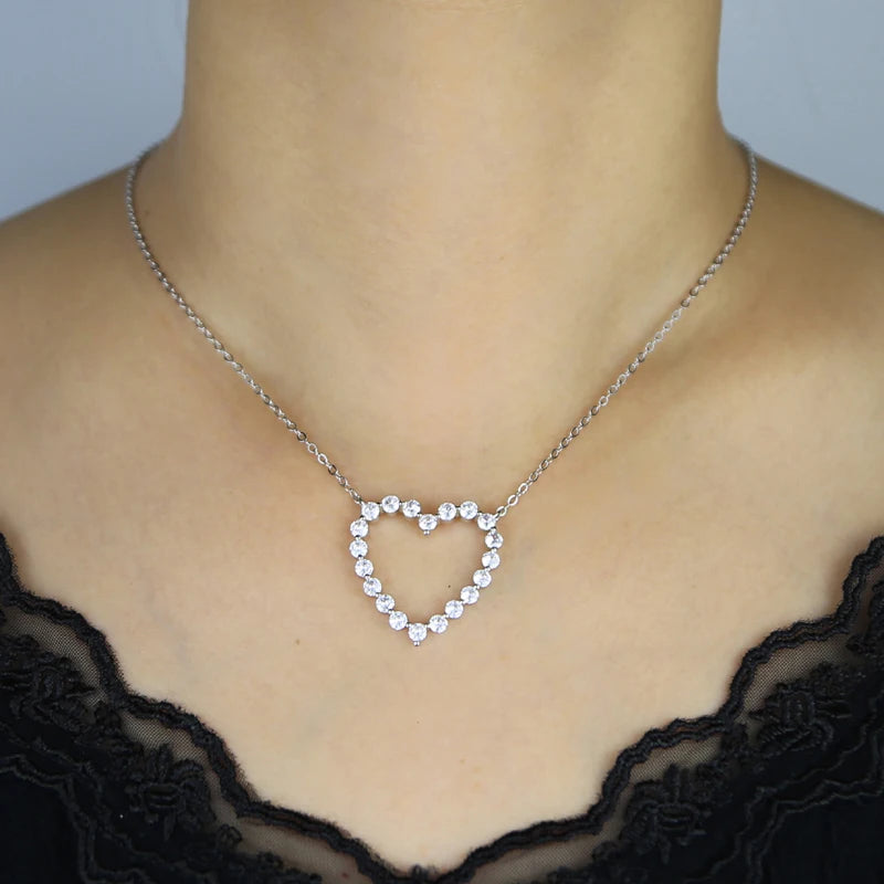 2024 Valentine's Day Gift Fashion Jewelry For Girlfriend Iced Out Bling 5A CZ Hollow Heart Pendant Necklace